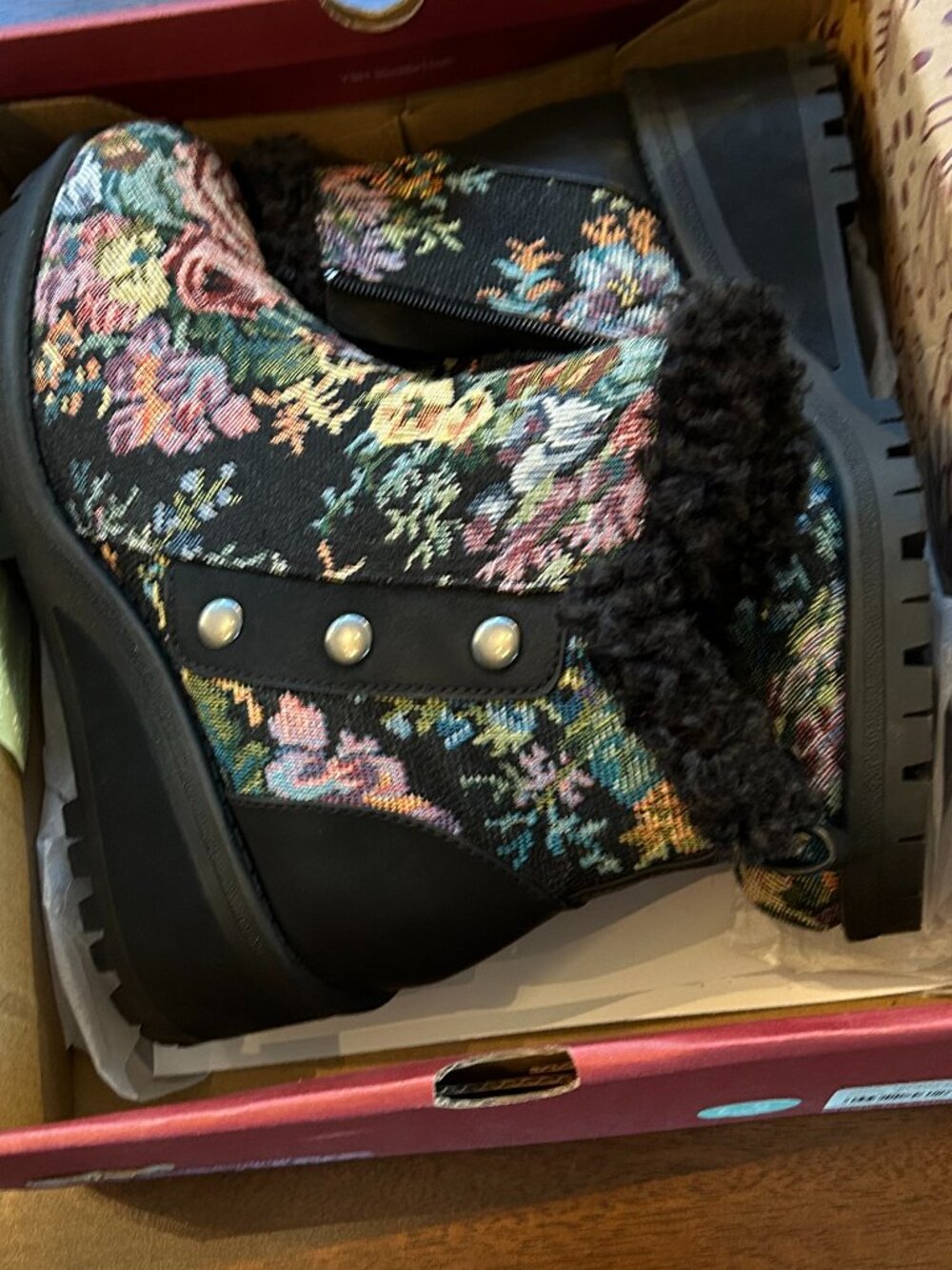Muk Luk Norway Halden Wedge Booties
